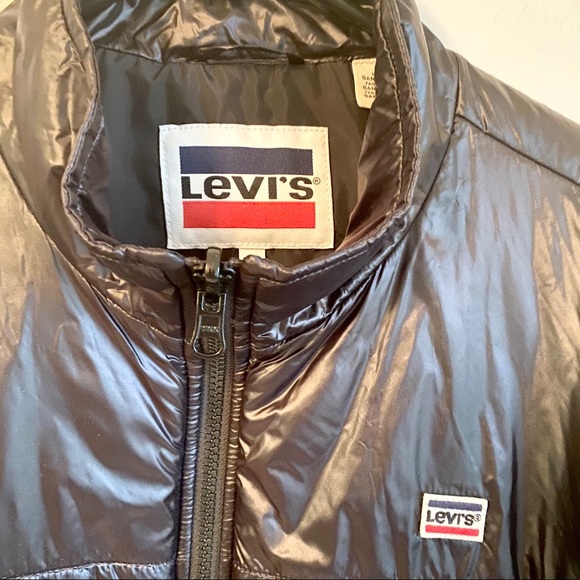 Levi's windbreaker jacket - Picture 2 of 10